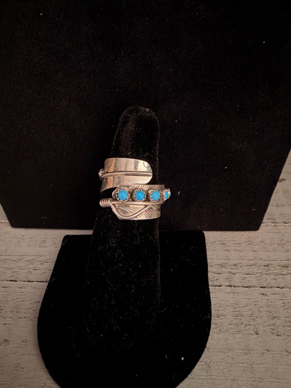 925 Sterling Silver Signed Kingman Turquoise Feather Ring - Adjustable